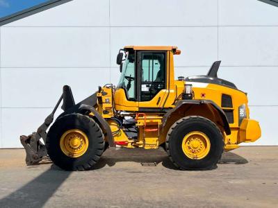 Volvo L90H - 3th Function + Quick Coupler vendida por Boss Machinery