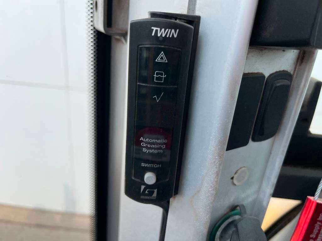 Volvo L90H - 3th Function + Quick Coupler Foto 14