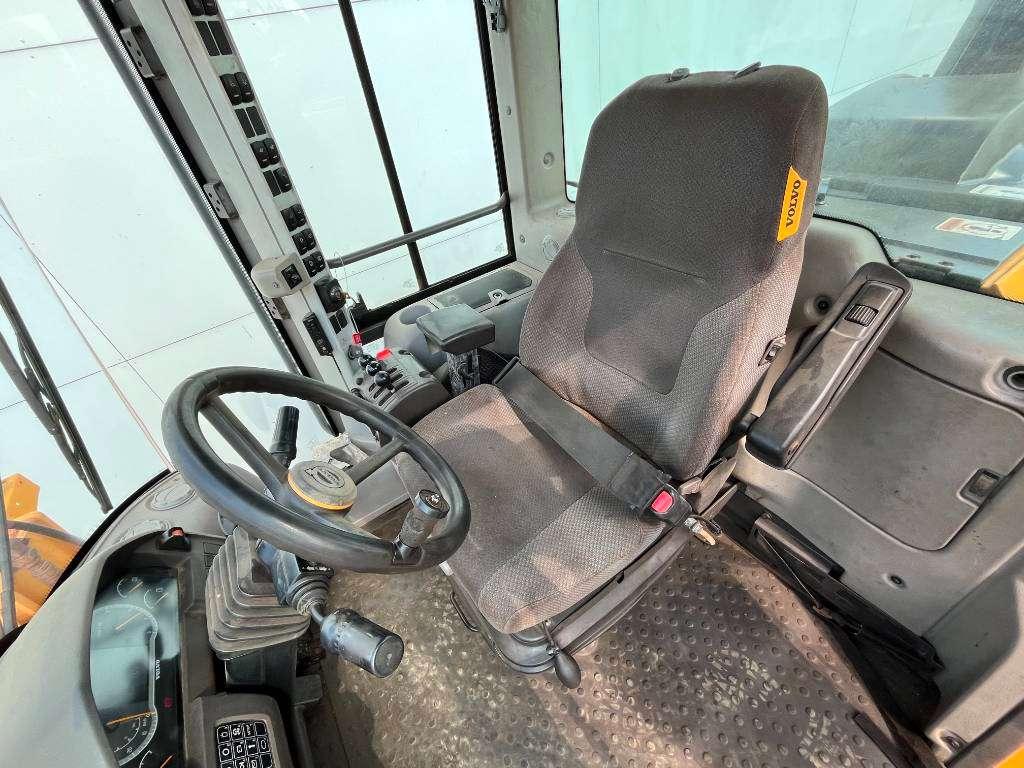 Volvo L90H - 3th Function + Quick Coupler Foto 7