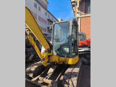Komatsu PC45MR-3 vendida por Omeco Spa
