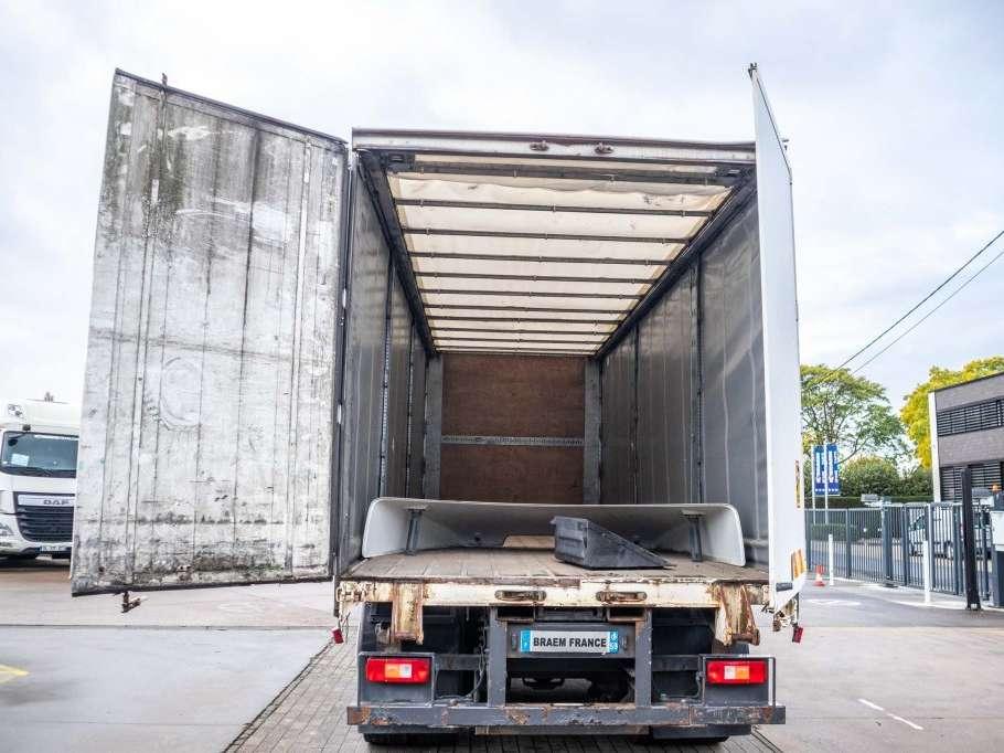 Volvo FM 330-6x2-E5+10 pneus/tires+intarder Foto 5