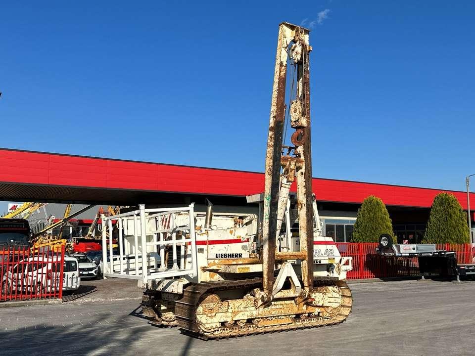 Liebherr RL42B Foto 1