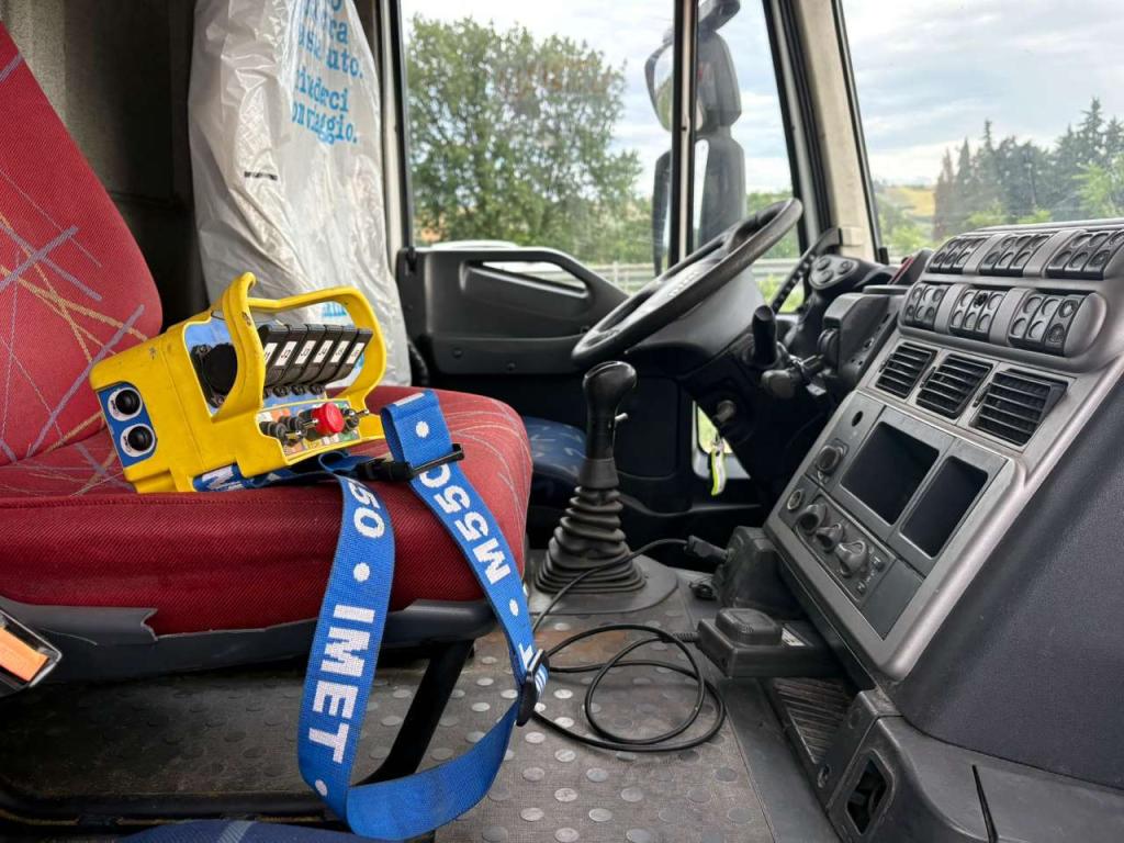 Iveco STRALIS 330 euro 5 ribaltabile GRU PALFINGER Foto 15