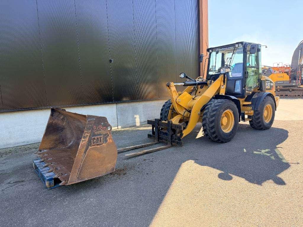 Caterpillar 908M | NEW TYRES Foto 1