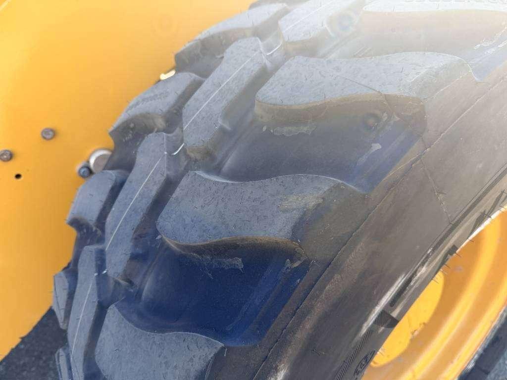 Caterpillar 908M | NEW TYRES Foto 10