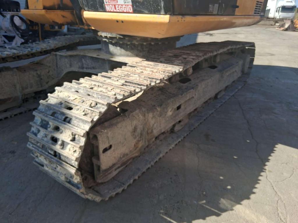 JCB JS 220 Foto 4