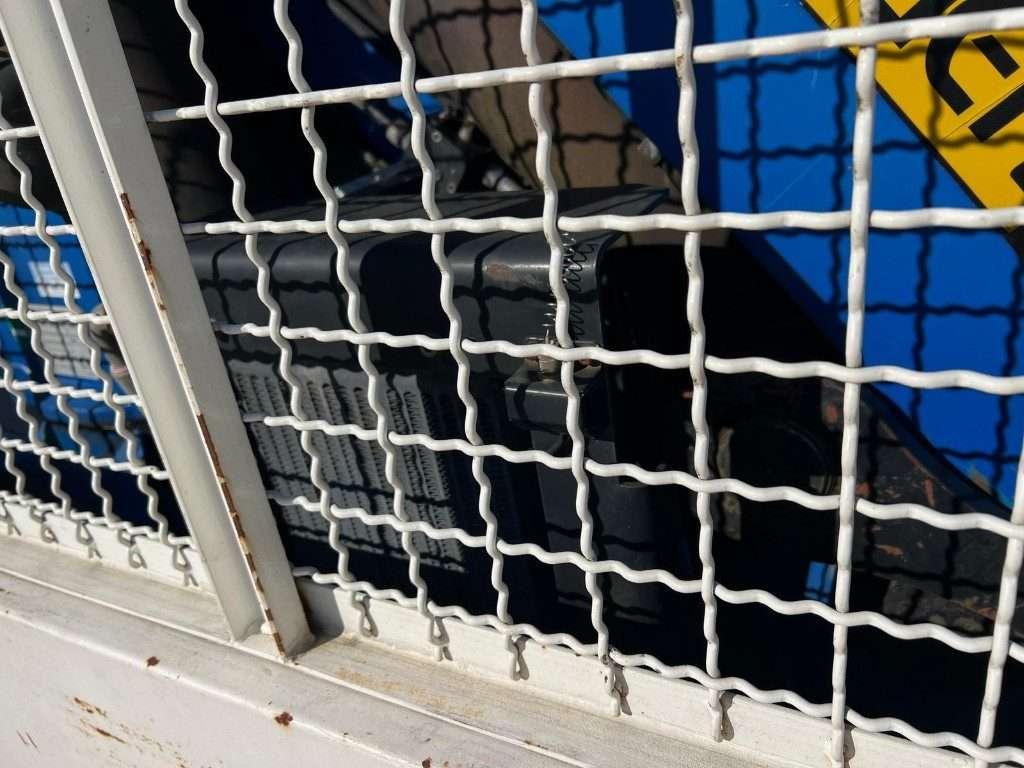 Palfinger SCARRABILE A PIANALE CON SPONDE E GRU Foto 11