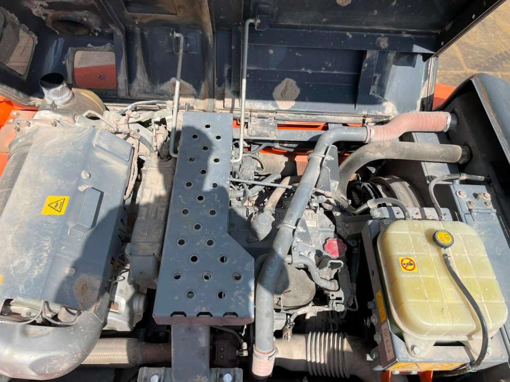 Hitachi ZX210LC-6 Foto 26