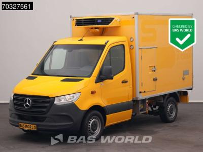 Mercedes Sprinter 314 CDI Bakwagen Gekoeld Vriezer Automaat Carrier Xarios 300 230V Stekker Achterdeuren Air vendida por BAS World B.V.