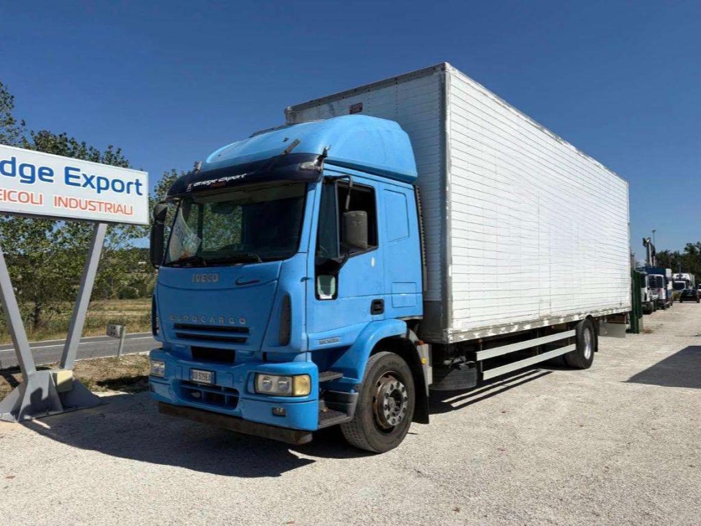 Iveco EUROCARGO 180E28 furgonato Foto 1