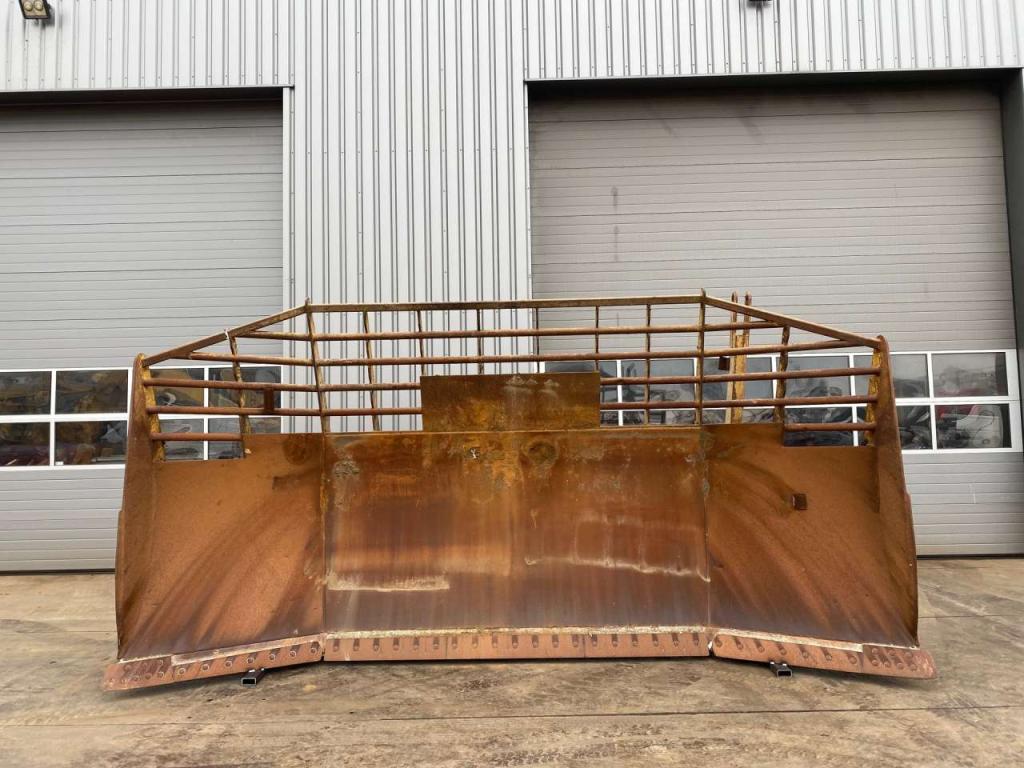 Caterpillar D9U Blade Foto 2