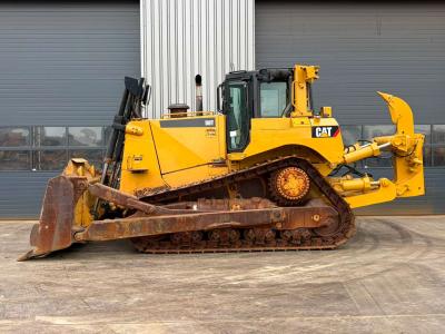 Caterpillar D8T vendida por Big Machinery