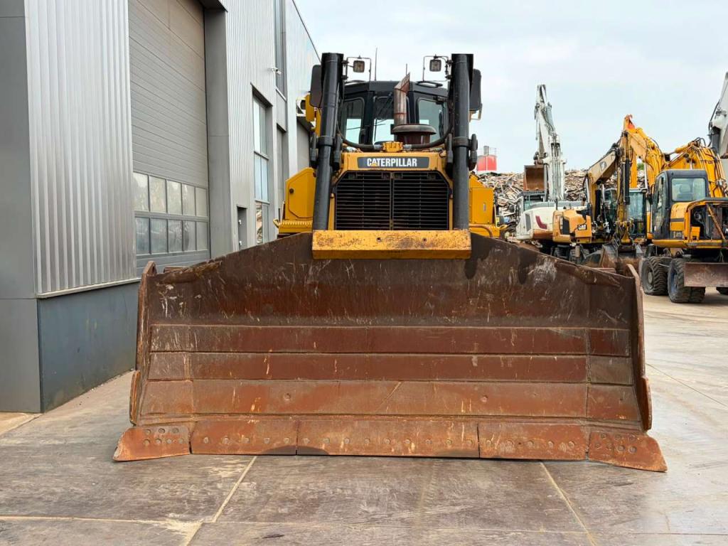 Caterpillar D8T Foto 8