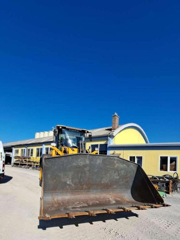 Volvo L120H Foto 10