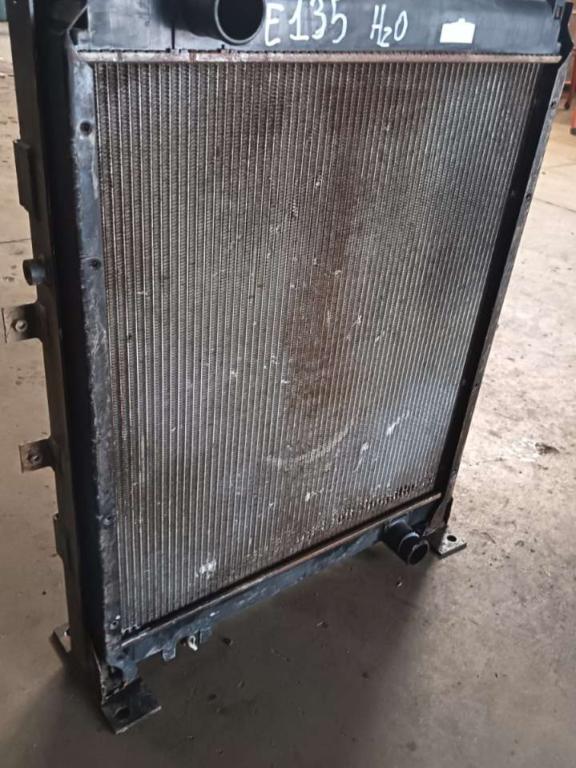 Radiador de agua para Fiat Kobelco E 135 Foto 1