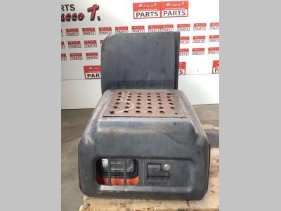 Cajón portaobjetos para Hitachi ZX160LC vendida por Massucco T. Srl Area Ricambi