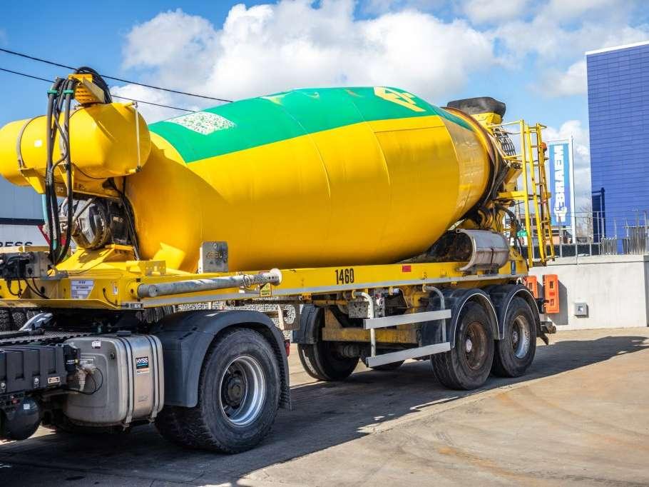 De Buf BETON MIXER/MALAXEUR/MISCHER-10M3 Foto 1