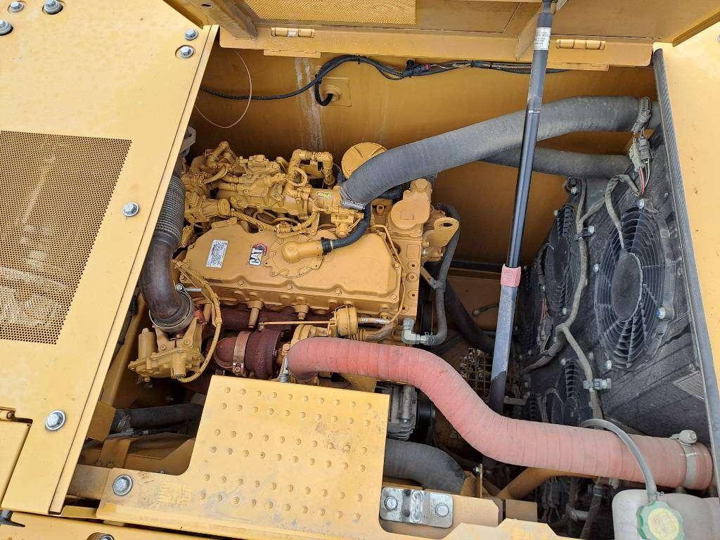 Caterpillar 320 Foto 16