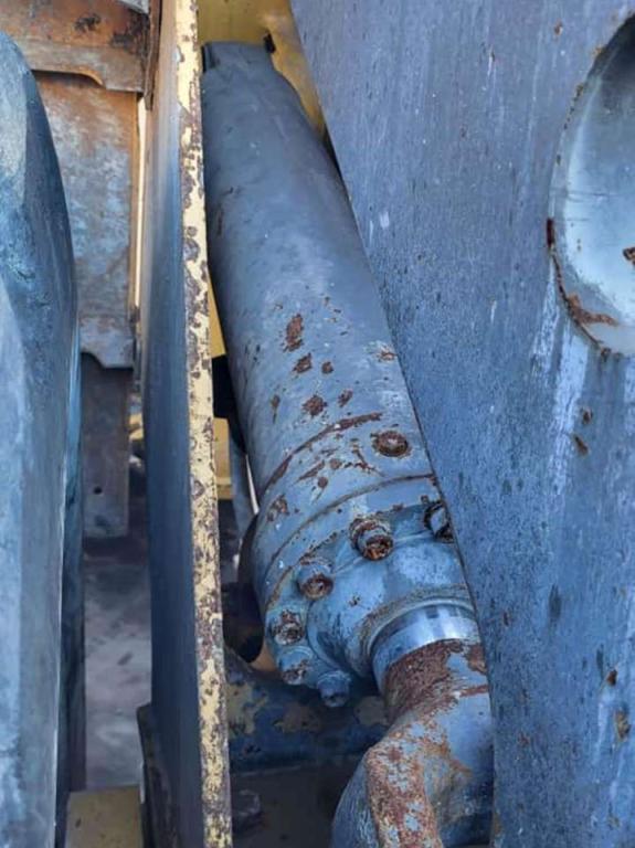Volvo lift cylinder 17230574 for Volvo L180G, L180H Foto 1