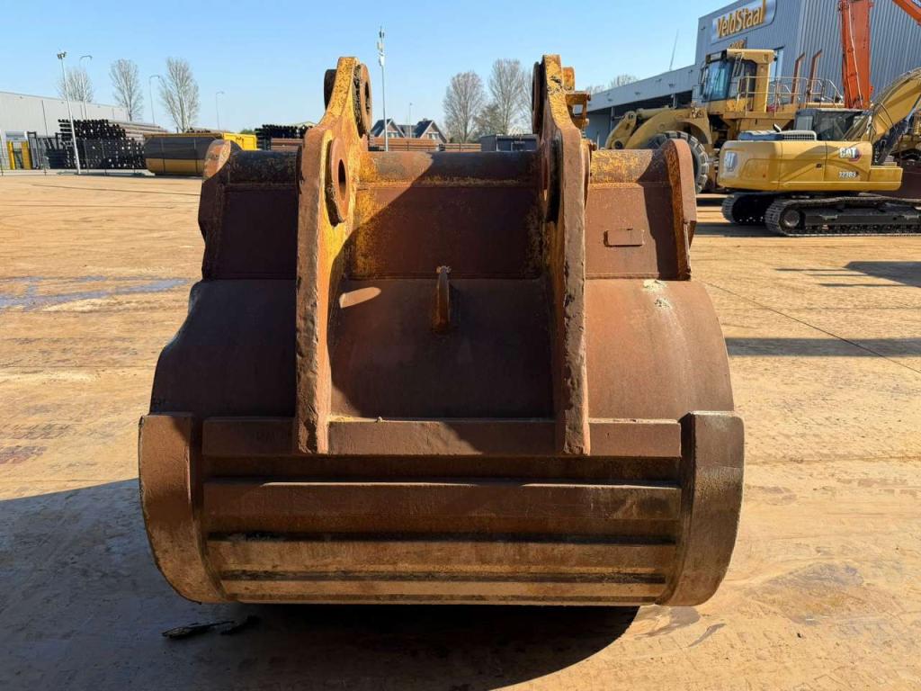 Caterpillar Caterpillar teeth Bucket 385 Foto 4