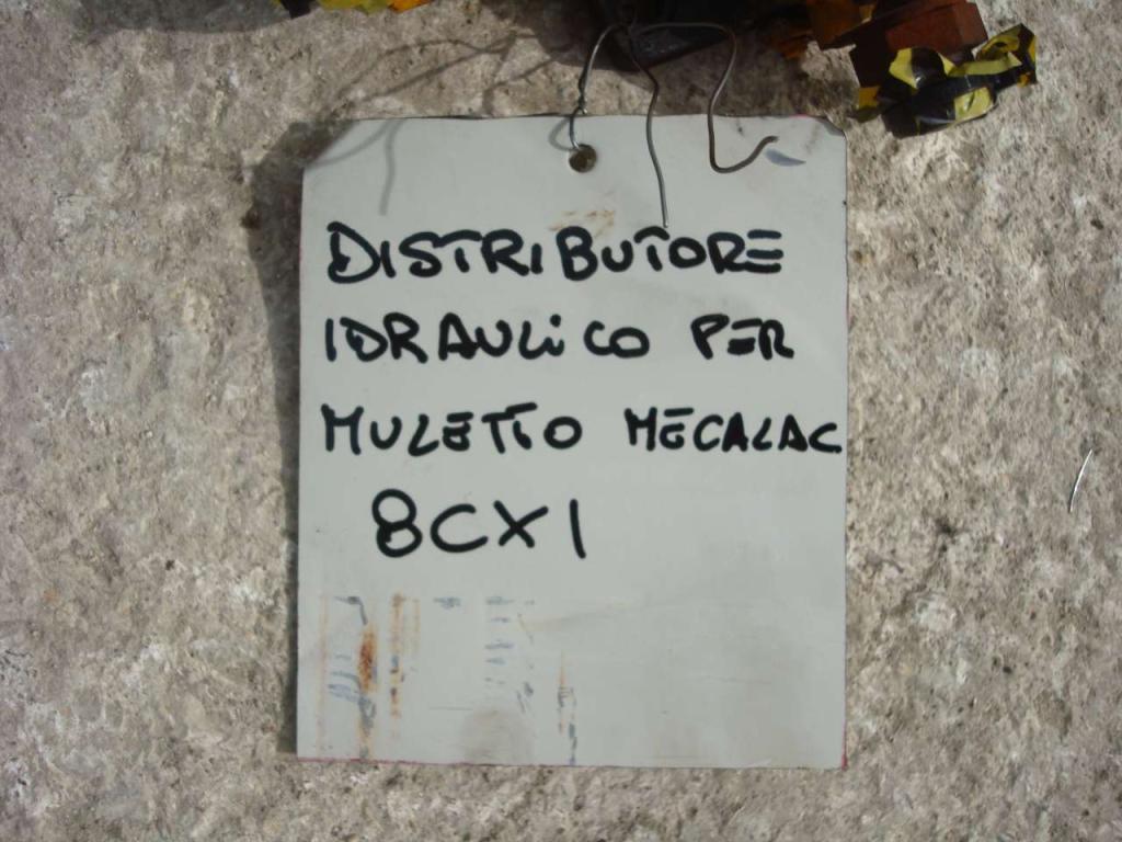 Distribuidor hidraulico para per Muletto Mecalac 8CXI Foto 3