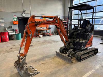 Hitachi ZX17U-2 YLR Foto 1