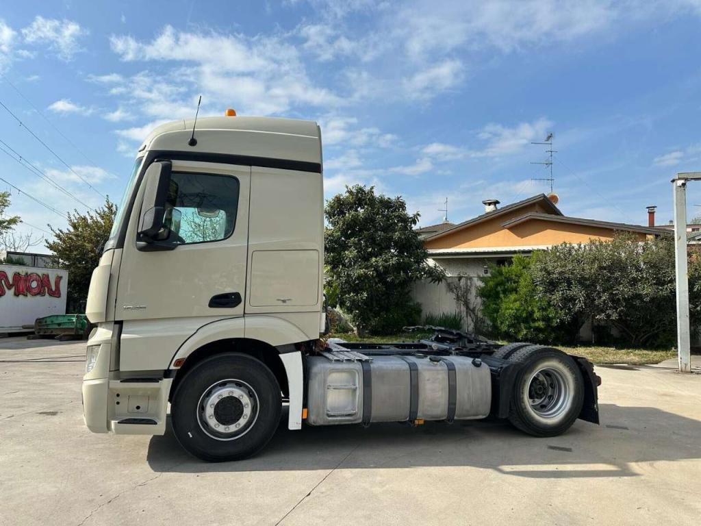 Mercedes-Benz Actros 1848 Foto 3