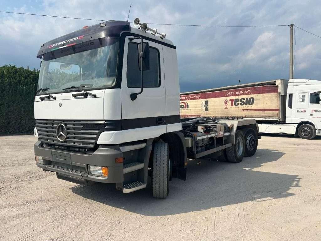 Mercedes-Benz 1840 Foto 2