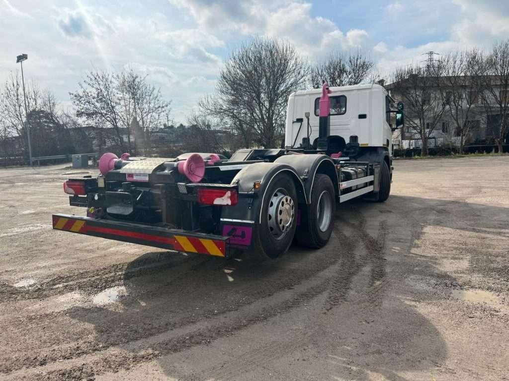 Scania P410 CP16 SCARRABILE Foto 4