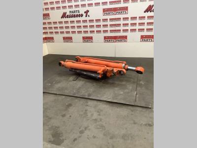 Cilndro de levantamiento para Fiat Hitachi EX 235 vendida por Massucco T. Srl Area Ricambi