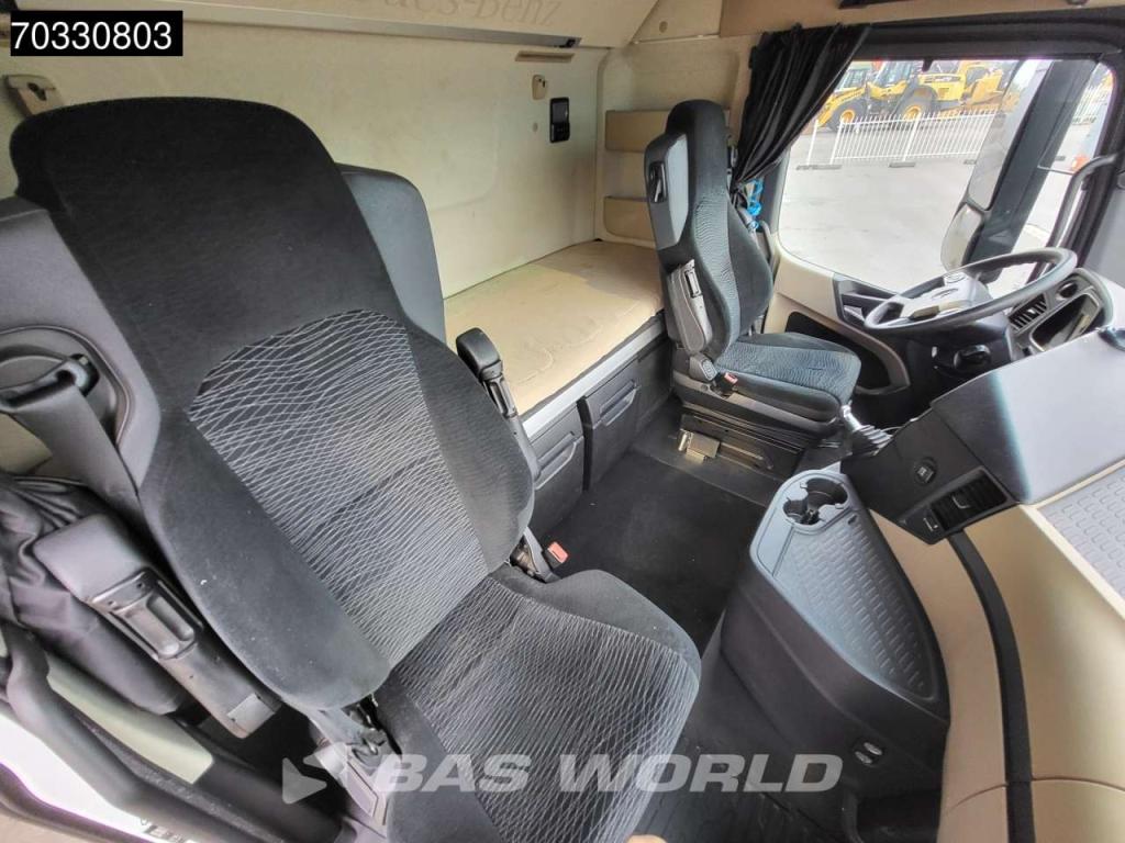 Mercedes-Benz Actros 1843 4X2 BigSpace NL-Truck Retarder 2x Tanks Foto 25