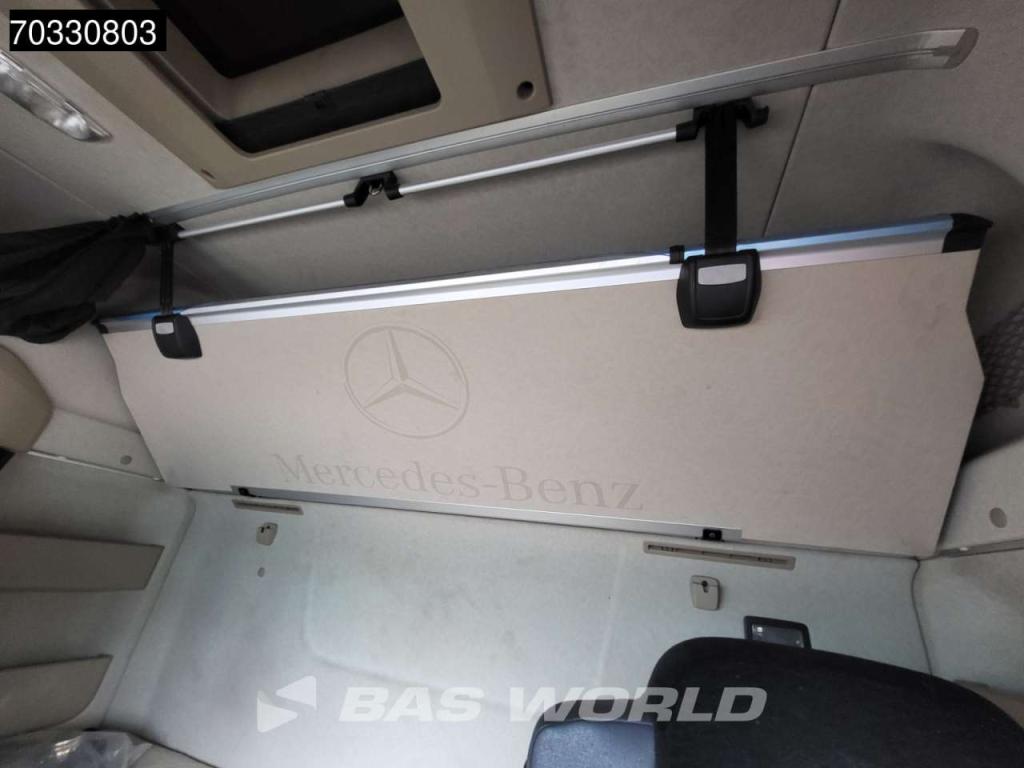Mercedes-Benz Actros 1843 4X2 BigSpace NL-Truck Retarder 2x Tanks Foto 27