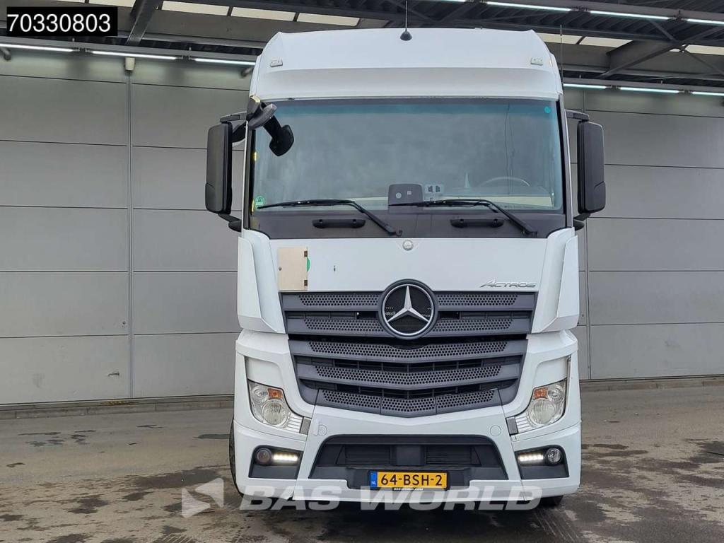 Mercedes-Benz Actros 1843 4X2 BigSpace NL-Truck Retarder 2x Tanks Foto 3