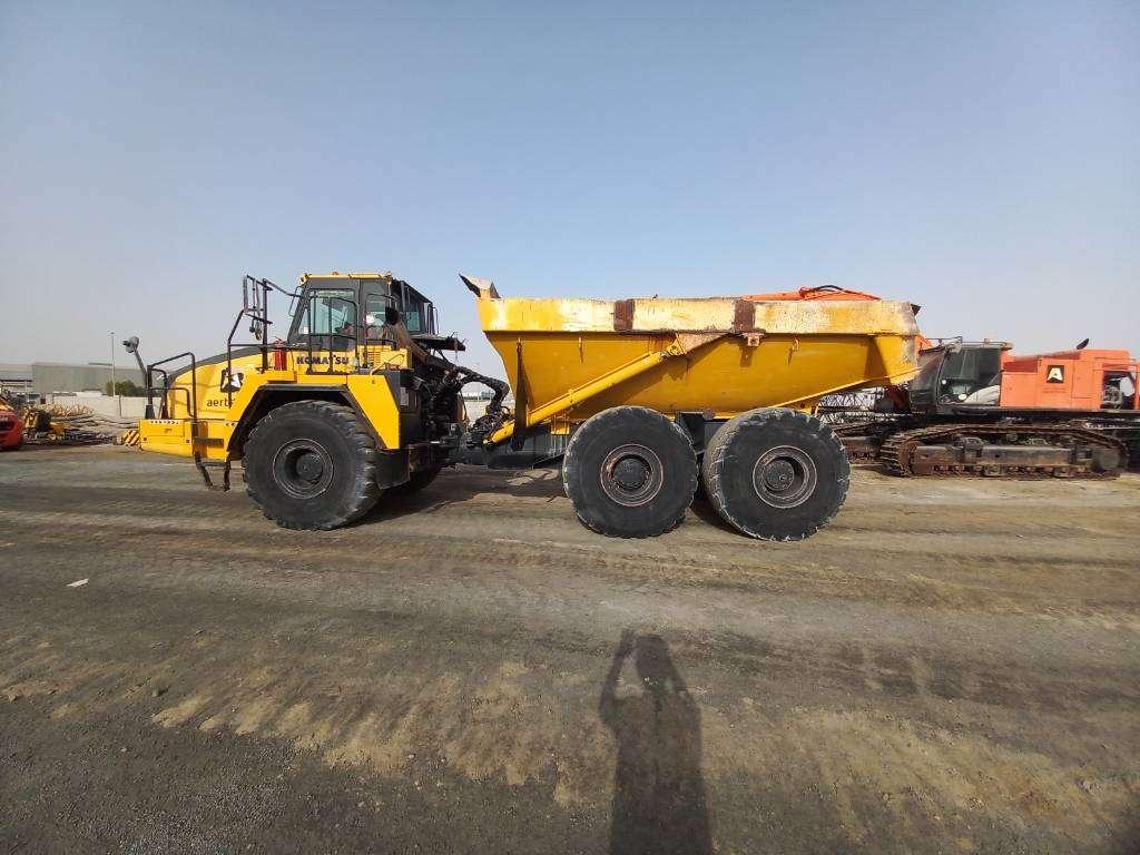 Komatsu HM400-3R (4pcs available for sale in Abu Dhabi) Foto 1