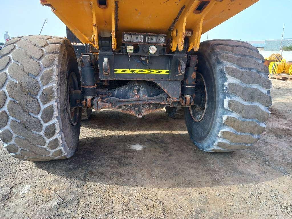 Komatsu HM400-3R (4pcs available for sale in Abu Dhabi) Foto 13