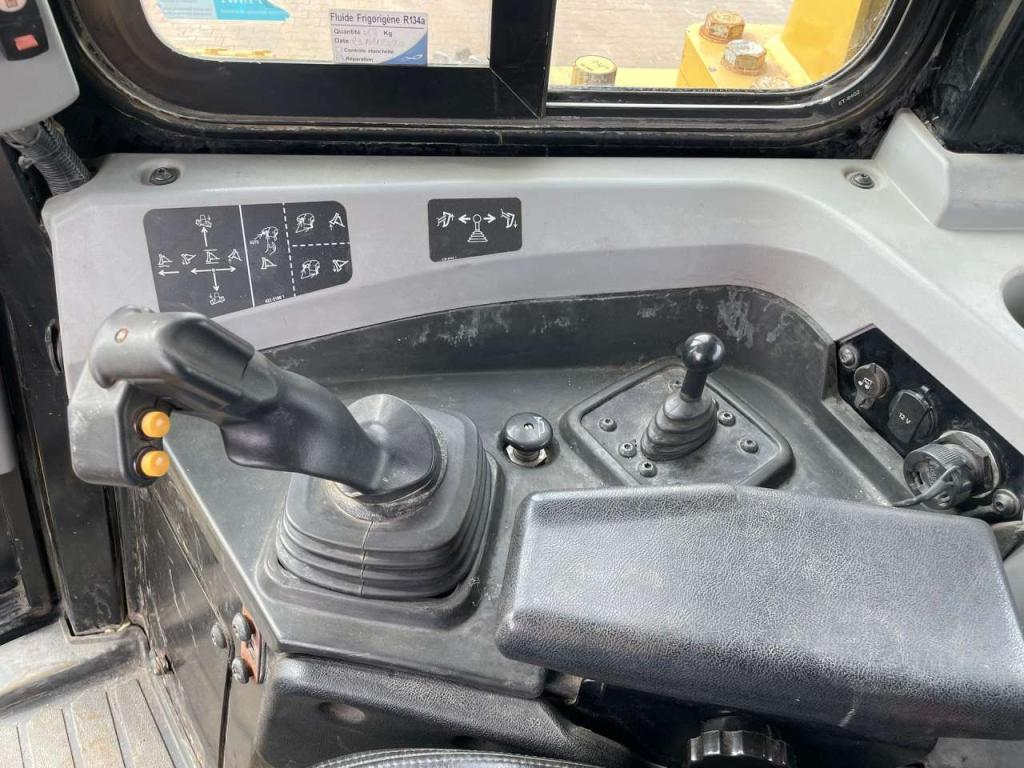 Caterpillar D6T LGP Foto 22