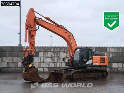 Hitachi ZX300 LC -6 vendida por BAS World B.V.