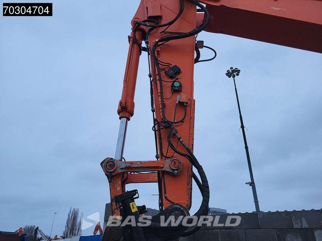 Hitachi ZX300 LC -6 Foto 13