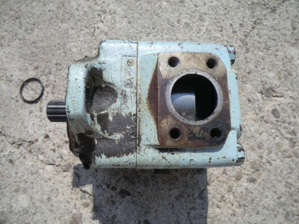 Bomba hidráulica para Volvo L120C Foto 2