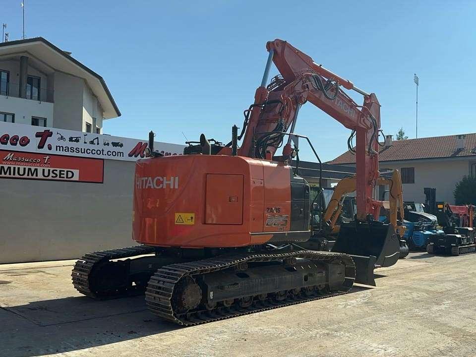 Hitachi ZX225USLC-6 Foto 24