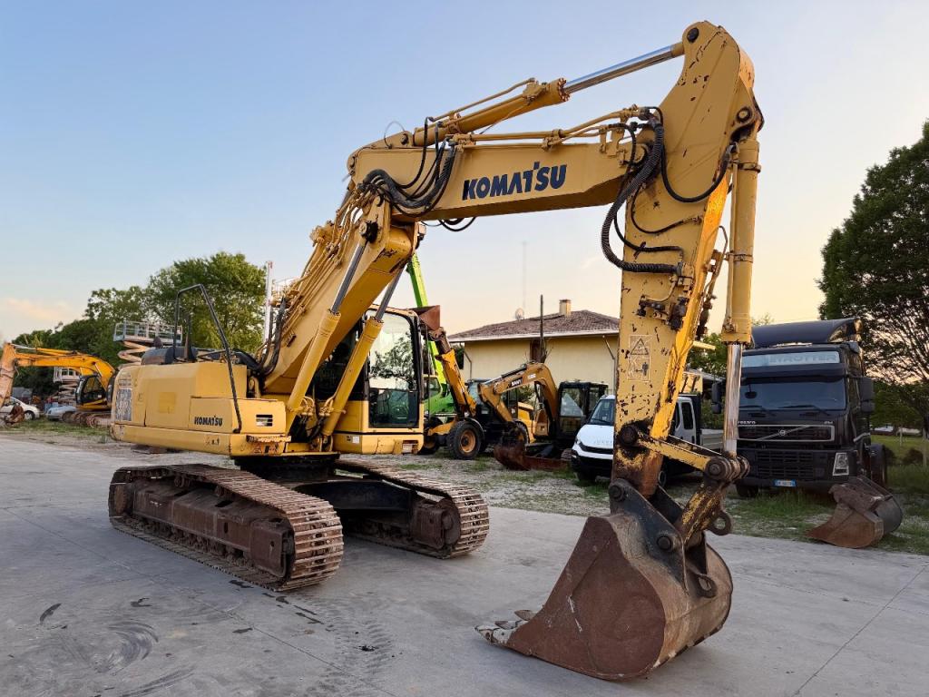 Komatsu PC210NLC-8 Foto 4