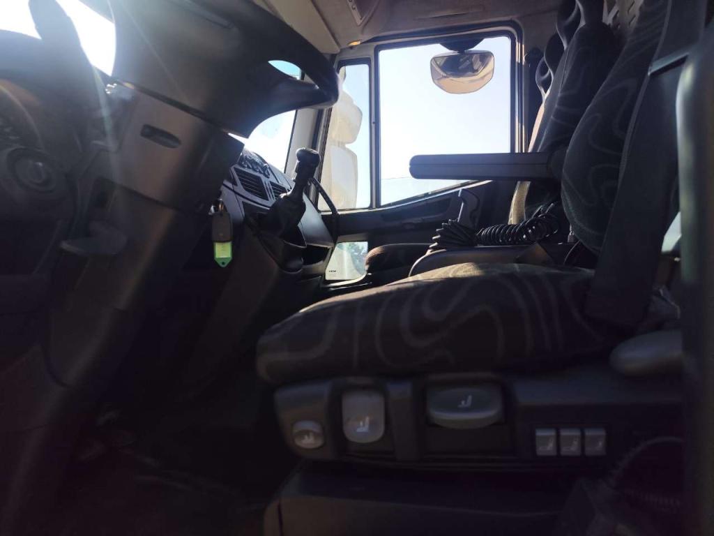 Iveco EUROCARGO 180E32 Foto 5