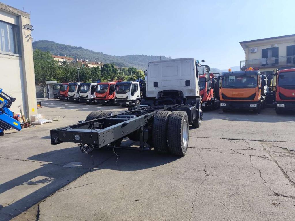 Iveco EUROCARGO 180E32 Foto 7