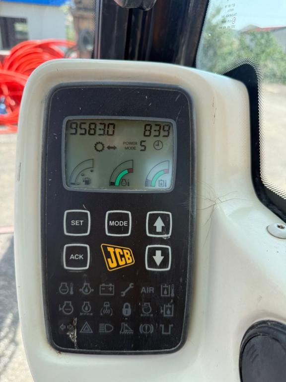 JCB Js130 Foto 15