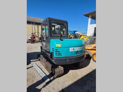 Kobelco 60 vendida por Farcas Macchine M.M.T