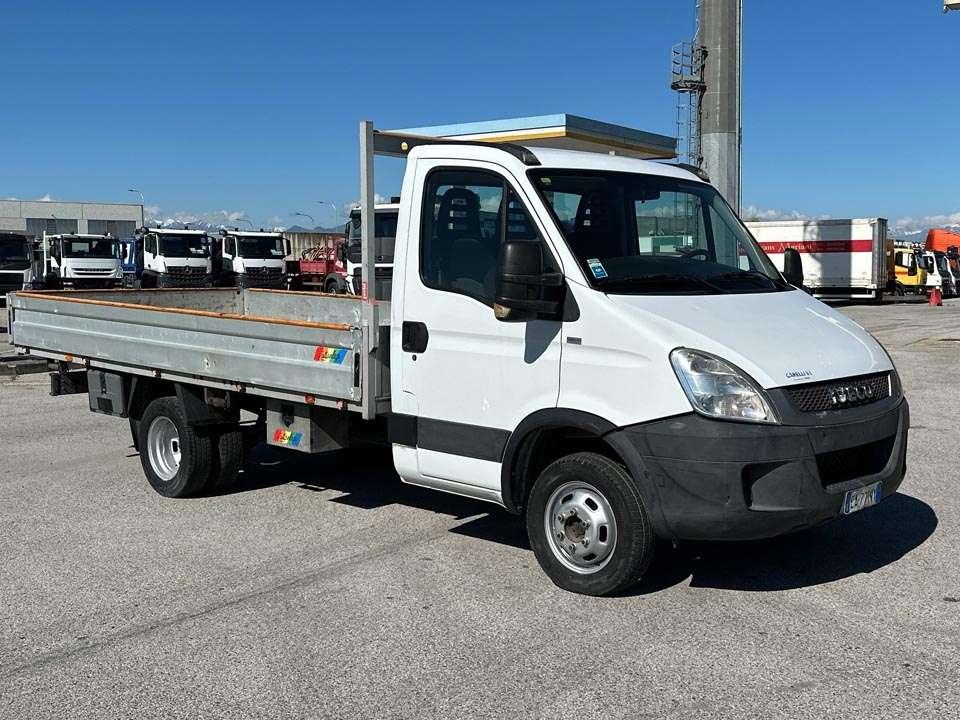 Iveco DAILY 35C13 4X2 Foto 17