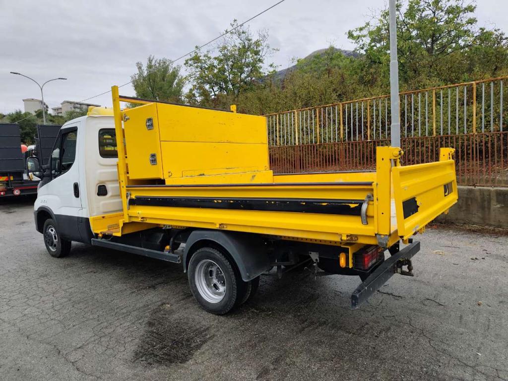 Iveco DAILY 35-140 Foto 2