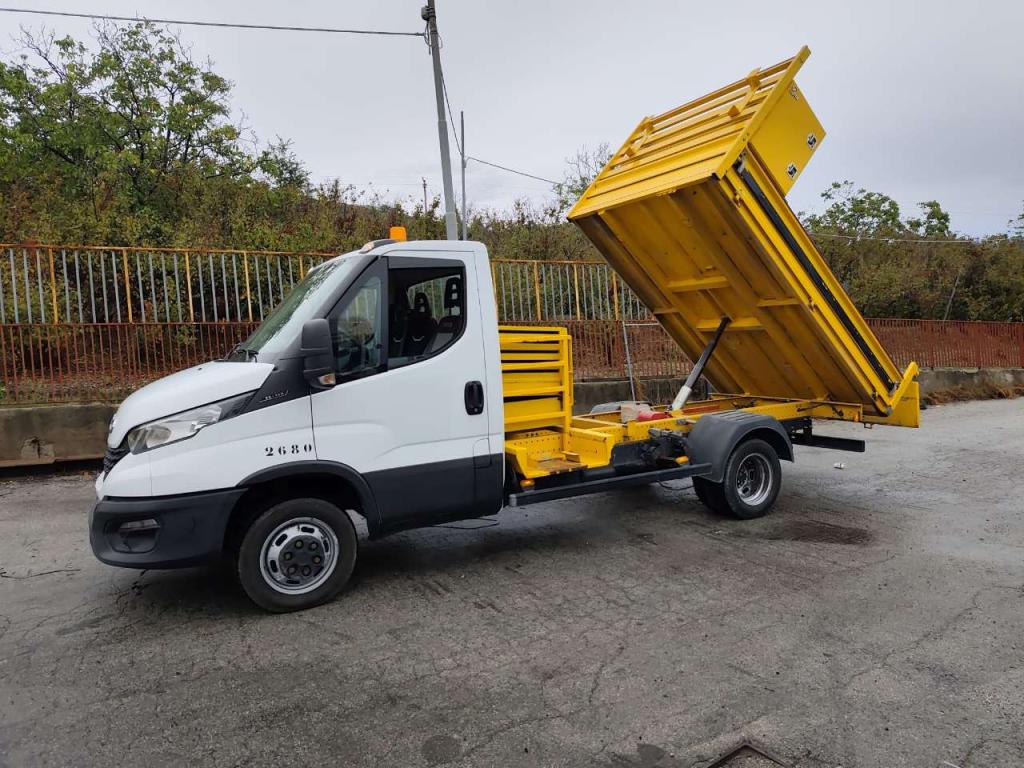 Iveco DAILY 35-140 Foto 28