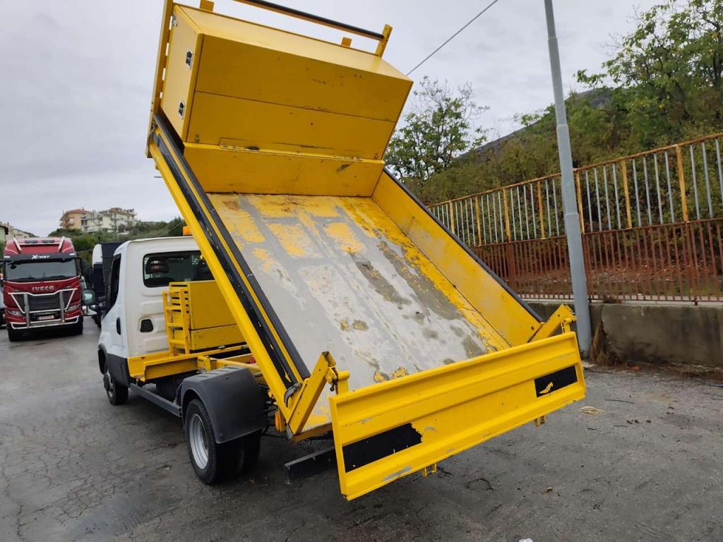 Iveco DAILY 35-140 Foto 29