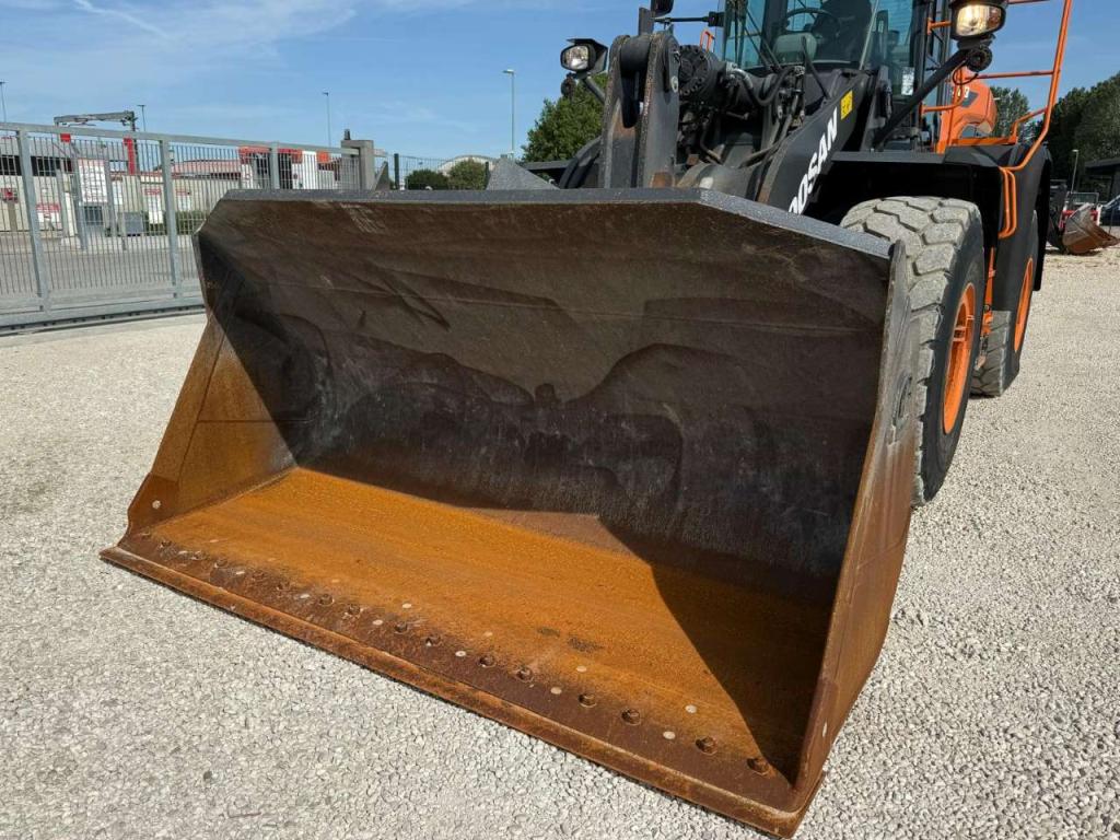 Doosan DL320-7 Foto 15